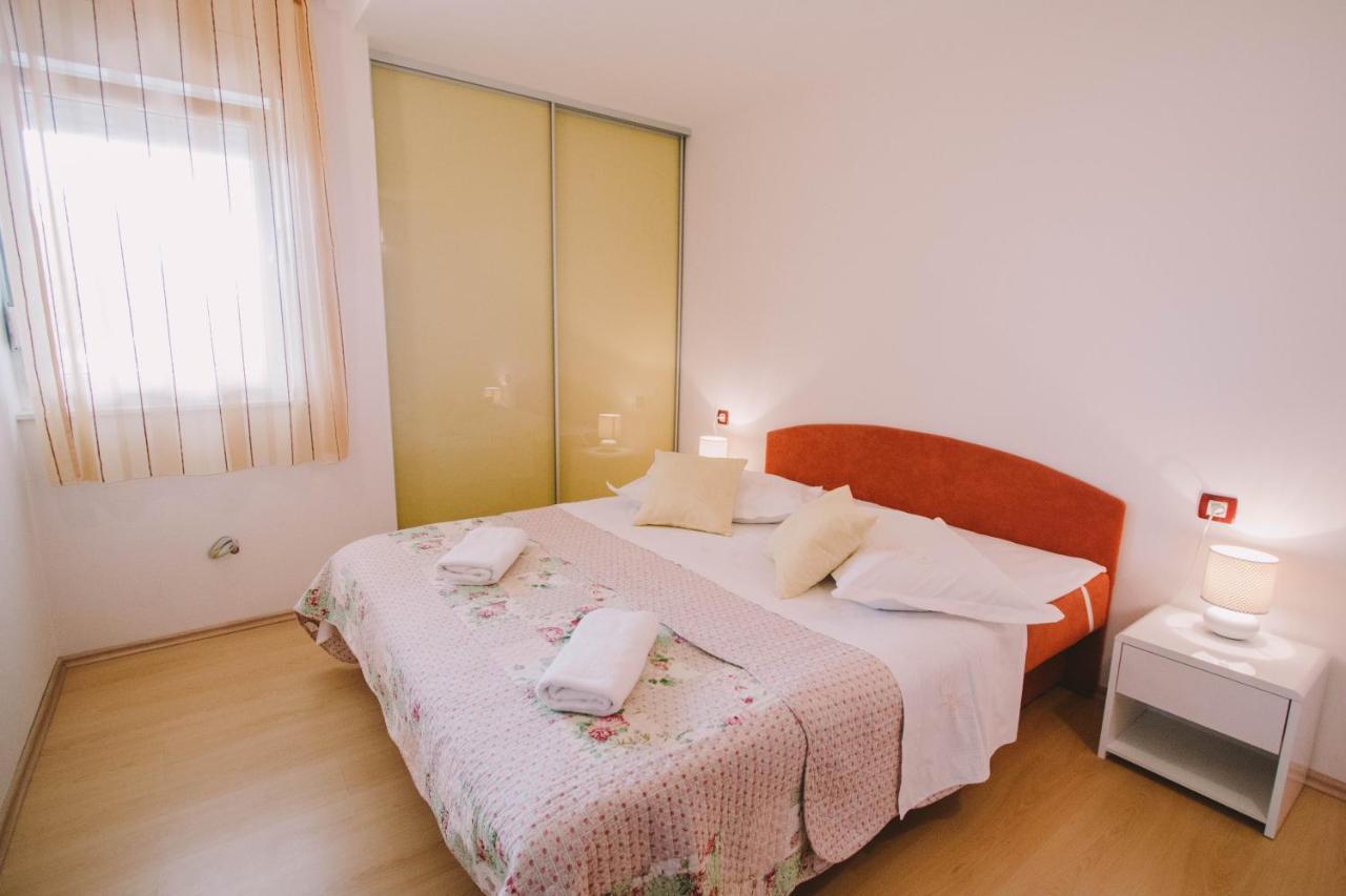 Apartments Jasna Podstrana Exterior photo